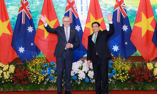 Thủ tướng Phạm Minh Chính đón Thủ tướng Australia Anthony Albanese. Ảnh: Hải Nguyễn