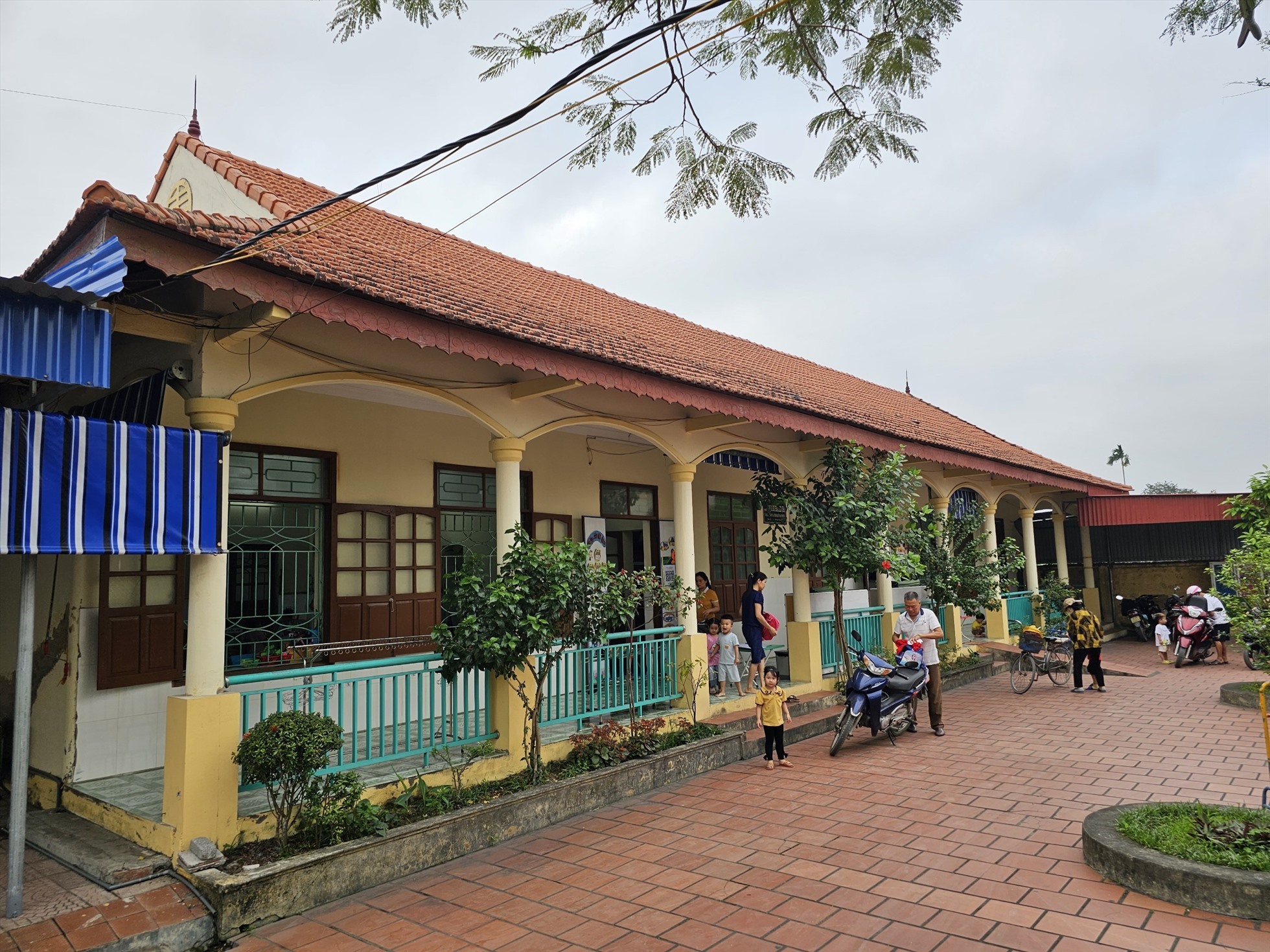 Gỡ khó cho lao động về thủ tục xin miễn học phí tại Hải Phòng