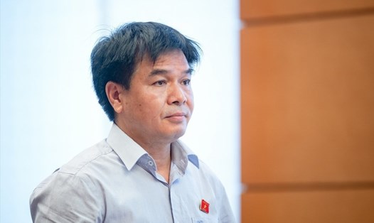 Ông Nguyễn Hữu Toàn, Phó chủ nhiệm Ủy ban Tài chính, ngân sách của Quốc hội phát biểu tại họp tổ, sáng 5.6. Ảnh: Quốc hội