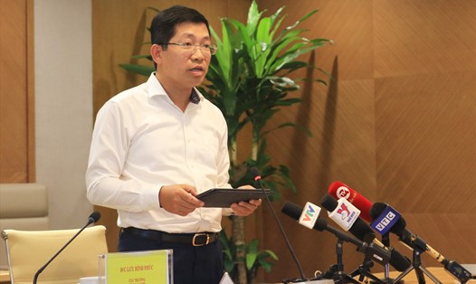 Ông Lưu Đình Phúc, Cục trưởng Cục báo chí phát biểu về việc ra mắt Trung tâm Hỗ trợ chuyển đổi số báo chí tại cuộc họp báo thường kỳ của Bộ TTTT ngày 5.6.2023. Ảnh: Khánh An