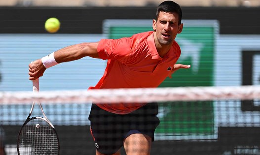 Novak Djokovic đã vào tới tứ kết Roland Garros. Ảnh: ATP Tour.