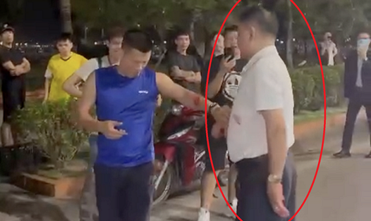 Trưởng công an phường Bãi Cháy Nguyễn Thành Nam có hành vi thiếu chuẩn mực với dân. Ảnh cắt từ video clip