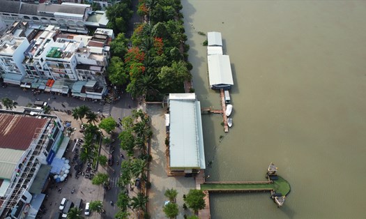 Khu đất Bến thuỷ Nguyễn Văn Trị tại phường Thanh Bình, TP Biên Hoà có diện tích hơn 2.300 m2 nằm ở vị trí đắc địa bên sông Đồng Nai và gần chợ Biên Hoà.