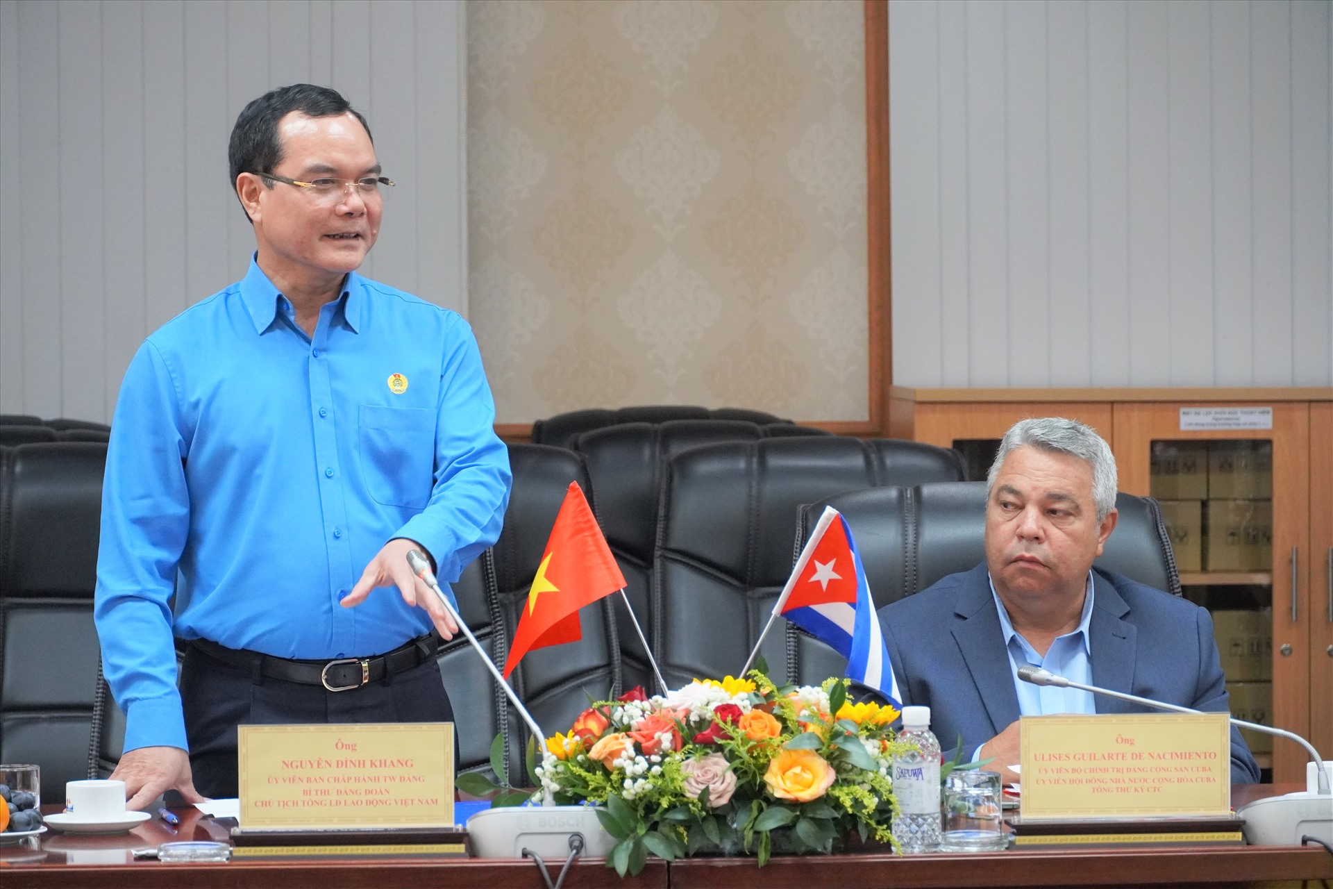 Ông Nguyễn Đình Khang - Chủ tịch Tổng Liên đoàn Lao động Việt Nam phát biểu tại buổi làm việc. Ảnh: Thành An