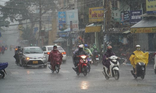 Nhiều nơi tại TP Hồ Chí Minh có mưa lớn. Ảnh: Hạ Mây