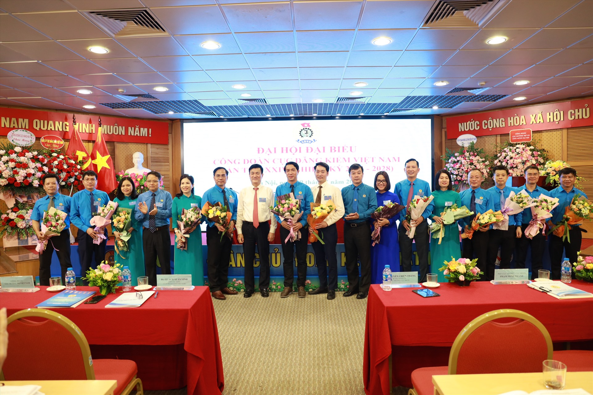 Ban chấp hành Công đoàn Cục ĐKVN khoá XXIV nhiệm kỳ 2023-2028. Ảnh Đăng kiểm Việt Nam
