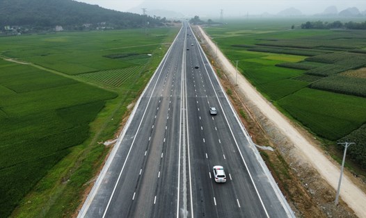 Dự án cao tốc Mai Sơn - Quốc lộ 45 đi vào hoạt động. Ảnh Thành Vũ