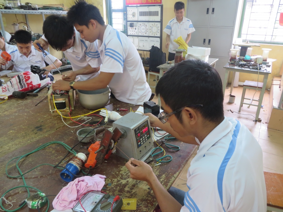 Con Đường Sự Nghiệp Vững Chắc Với Nghề Điện Dân Dụng 2 chứng chỉ sơ cấp nghề | thợ điện dân dụng