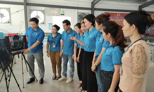 Cán bộ công đoàn tỉnh Tuyên Quang giao lưu, học hỏi kinh nghiệm hoạt động công đoàn. Ảnh: Công đoàn Tuyên Quang 