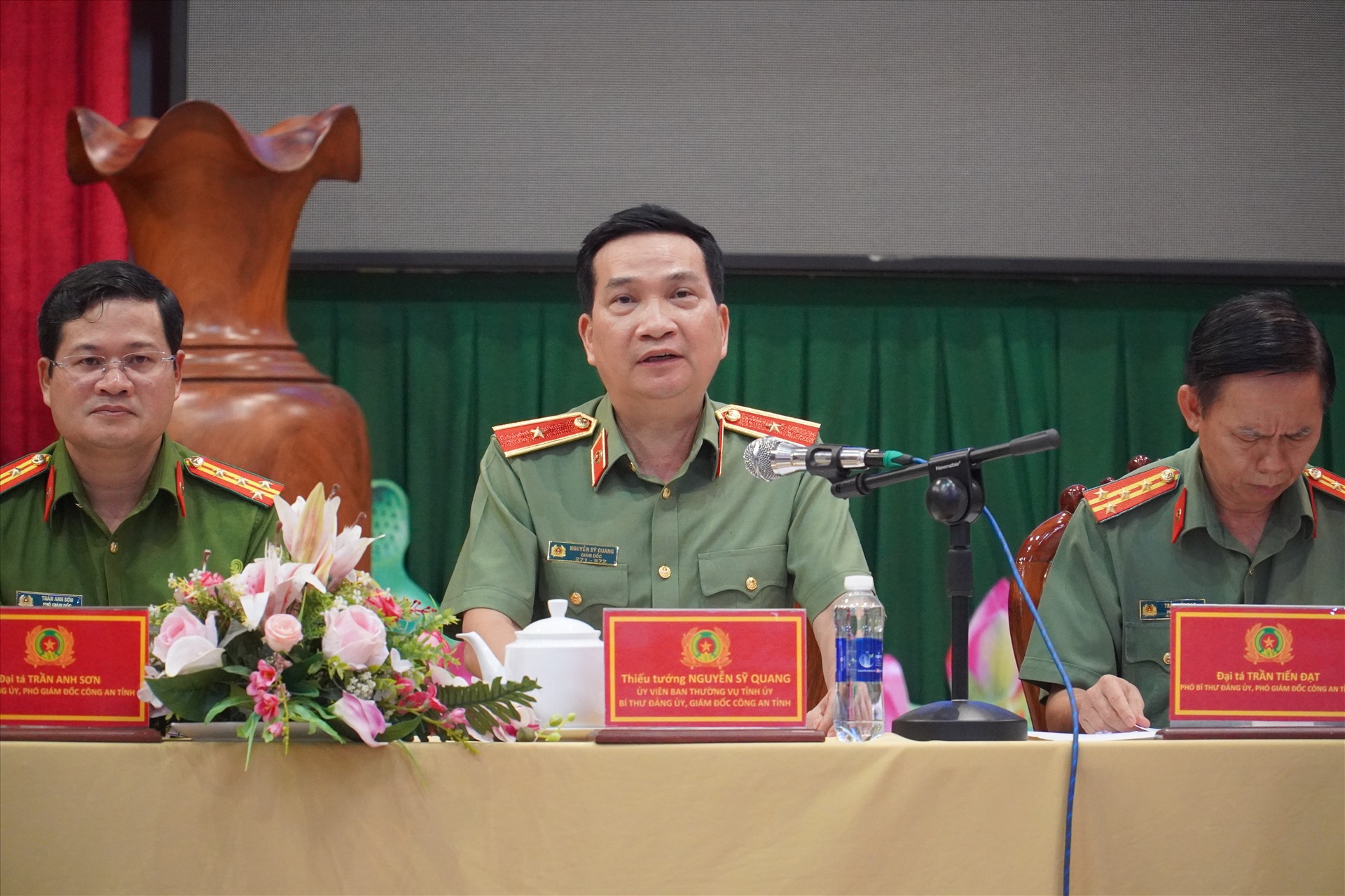 Thiếu tướng Nguyễn Sỹ Quang phát biểu tại hội nghị. Ảnh: Hà Anh Chiến
