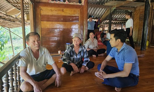Người dân thôn Ngòi Ngần, xã Bảo Ái, huyện Yên Bình, tỉnh Yên Bái phản ánh đến PV Báo Lao Động việc bị ép nhận nợ xây đường nông thôn mới.