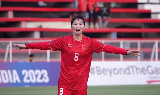 Tiền vệ Thuỳ Trang là biểu tượng của sự chuyên nghiệp, bền bỉ. Ảnh: Nguyễn Đăng