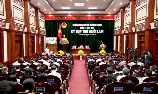 Các đại biểu dự phiên chất vấn tại Kỳ họp thứ 15, HĐND tỉnh Ninh Bình khóa XV, diễn ra vào chiều ngày 11.7. Ảnh: Diệu Anh