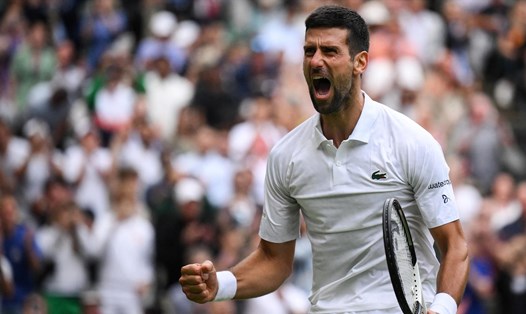 Novak Djokovic tiếp tục vượt qua thách thức để có lần thứ 12 vào bán kết Wimbledon. Ảnh: Wimbledon