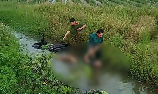 Phát hiện nam thanh niên tử vong dưới mương ở Thái Bình. Ảnh: Beat Thái Bình