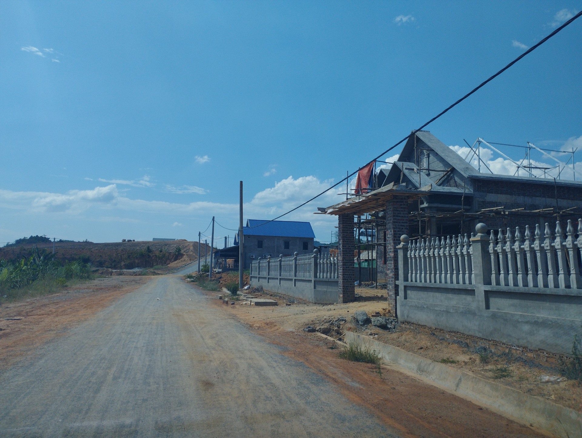 Hệ thống khu tái định cư cho người dân ở xã Cam Cọn, huyện Bảo Yên được bố trí đầy đủ cơ sở hạ tầng.