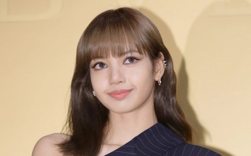 Lisa Li Boasts Lí do fan tin Lisa Blackpink không tái ký hợp đồng cùng YG