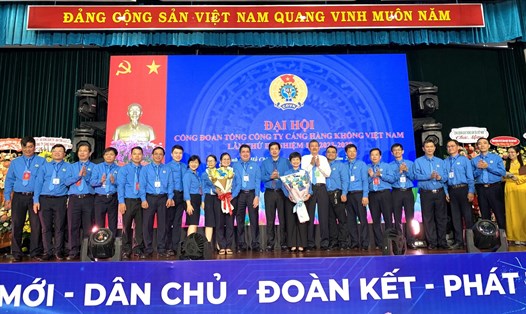 Ra mắt Ban Chấp hành Công đoàn Tổng Công ty Cảng Hàng không Việt Nam nhiệm kỳ 2023-2028. Ảnh: Quốc Thế 