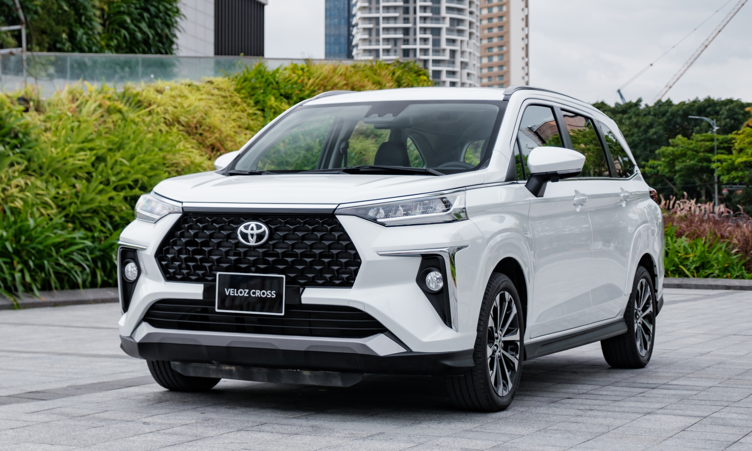 Đứng ở vị trí thứ 8 thuộc về Toyota Veloz với doanh số 872 xe đến tay khách hàng. Đây là nhân tố mới trong top ôtô bán chạy hàng tháng. 