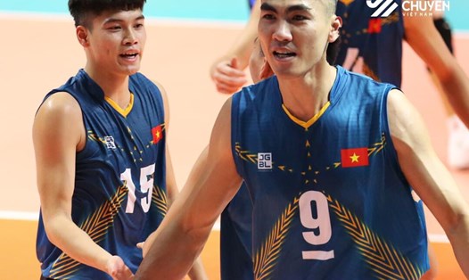 Đội tuyển bóng chuyền nam Việt Nam giành chiến thắng trước Đài Loan (Trung Quốc) tại giải AVC Challenge Cup 2023. Ảnh: VFV