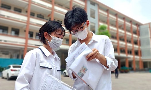 Học sinh tham dự kì thi lớp 10 THPT công lập tại Hà Nội năm 2023. Ảnh: Thiều Trang