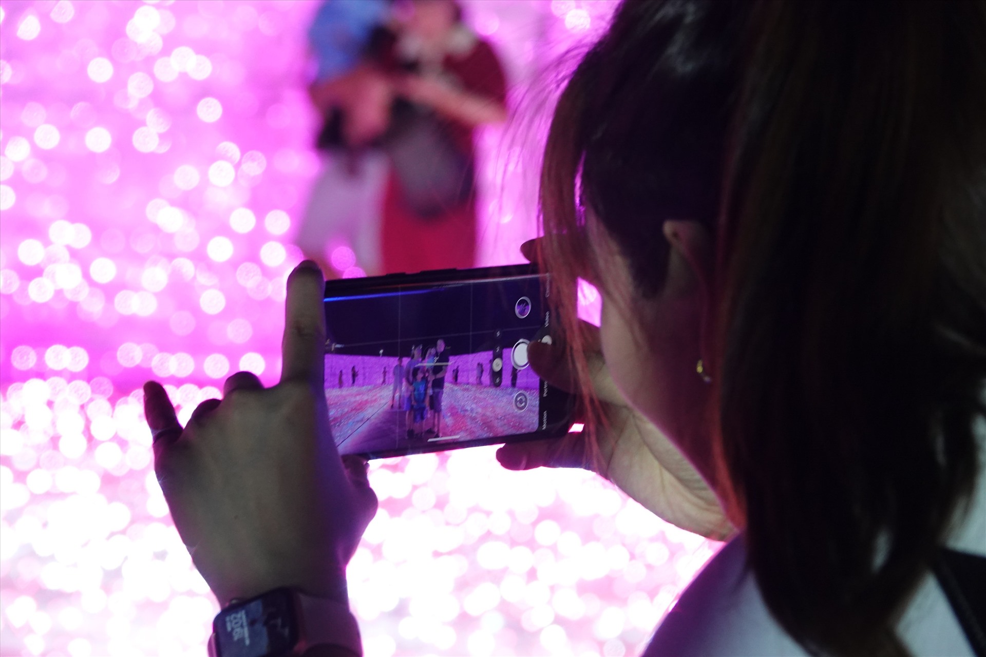 Không gian ánh sáng do Hiệp hội Doanh nghiệp Nhật Bản tại Đà Nẵng tổ chức. Ảnh: Mai Hương