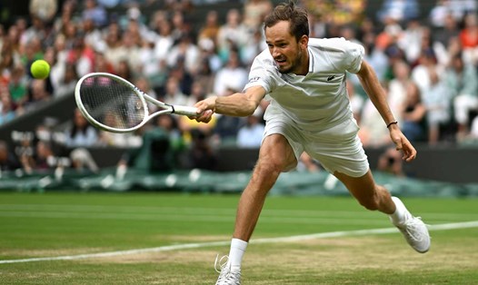 Daniil Medvedev lần đầu tiên giành vé vào bán kết giải đấu lớn trên sân cỏ. Ảnh: Wimbledon
