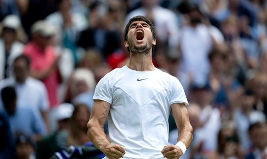 Carlos Alcaraz vào bán kết Wimbledon ở tuổi 20, độ tuổi mà người gần nhất làm được là Novak Djokovic. Ảnh: Wimbledon