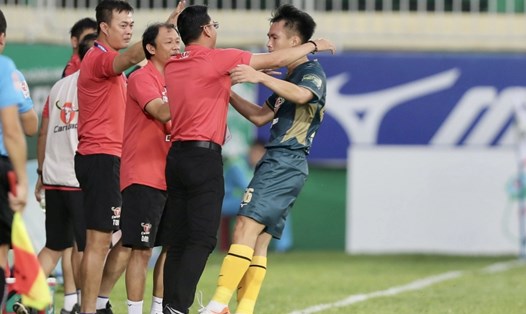 Hoàng Anh Gia Lai thiệt quân ngay vòng đầu giai đoạn 2 V.League 2023. Ảnh: VPF