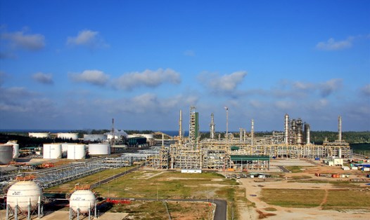 Nhà máy Lọc dầu Dung Quất thường xuyên vận hành trên 100% công suất. Ảnh: PVN.