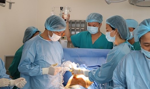 Một ca phẫu thuật tại Bệnh viện Phụ sản Hà Nội. Ảnh: Bệnh viện cung cấp