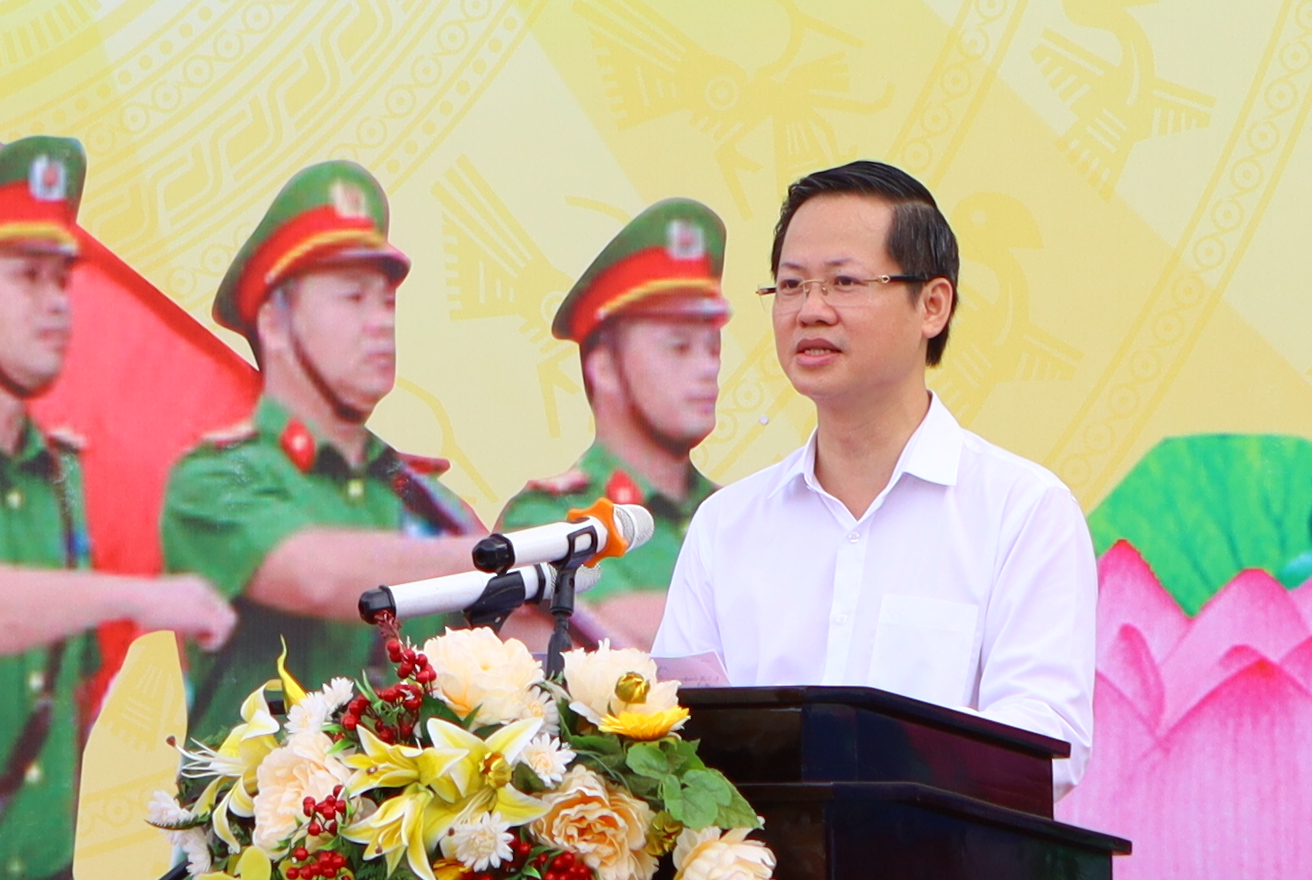 Chủ tịch UBND tỉnh Bình Thuận Đoàn Anh Dũng phát biểu chỉ đạo. Ảnh: Duy Tuấn