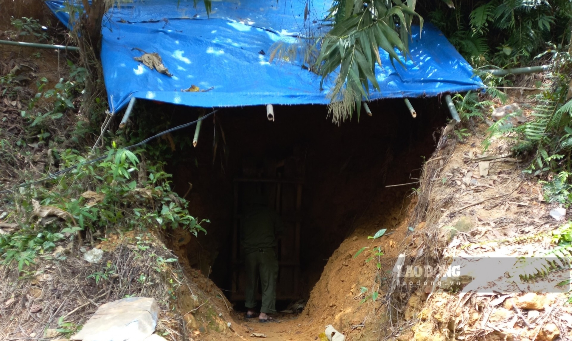 Xử lý nạn vàng tặc tại huyện Đồng Hỷ. Ảnh: Lam Thanh