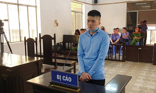 Bị cáo Nguyễn Hữu Tuyến tại phiên tòa. Ảnh: Sỹ Đức 