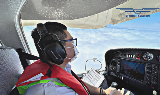 Hình ảnh một giờ bay thực hành trên máy bay của học viên. Ảnh: Theo Venture Aviation