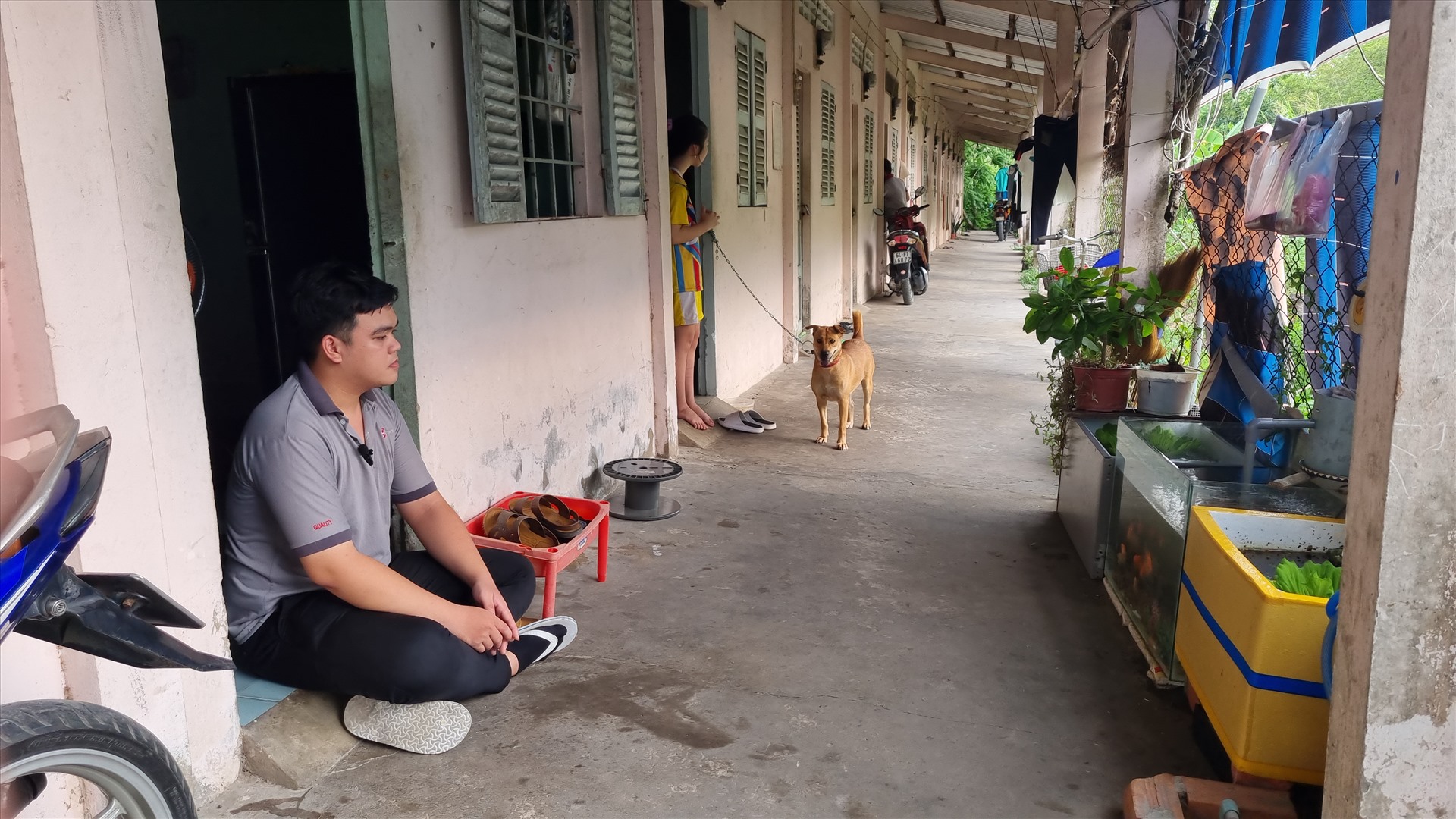 Phòng trọ không gian nhỏ, cách xa các công trình phúc lợi, công nhân mong sớm có nhà ở xã hội để sinh hoạt thoải mái hơn. Ảnh: Hoàng Lộc
