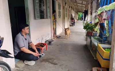 Phòng trọ không gian nhỏ, cách xa các công trình phúc lợi, công nhân mong sớm có nhà ở xã hội để sinh hoạt thoải mái hơn. Ảnh: Hoàng Lộc