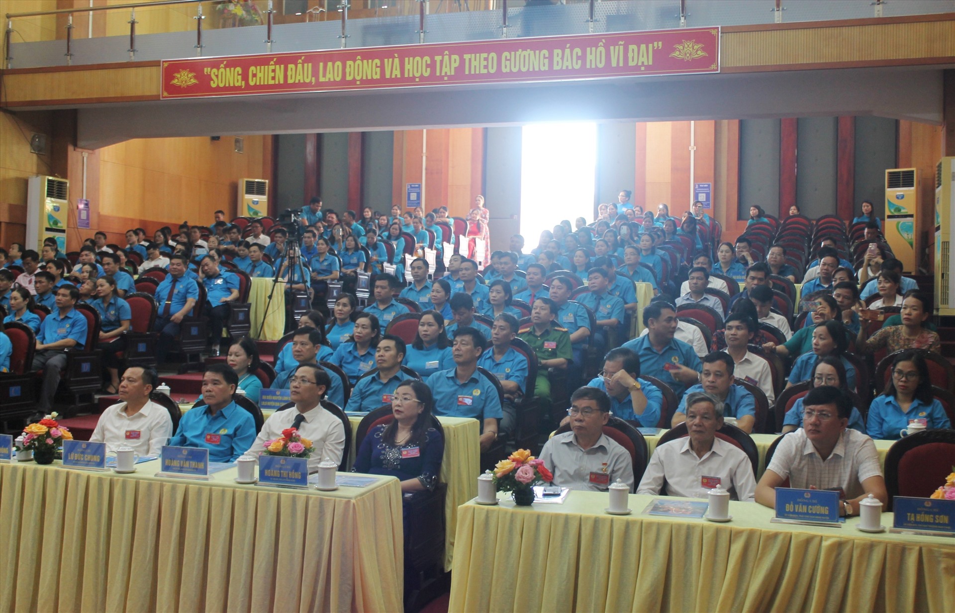 Các đại biểu tham dự đại hội. Ảnh: Minh Hoàng