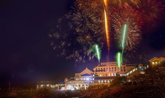 Lào Cai sẽ tổ chức bắn pháo hoa tầm thấp dịp Lễ kỷ niệm 120 năm du lịch Sa Pa.