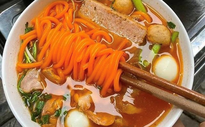 Quán bún đỏ ở Hà Nội.