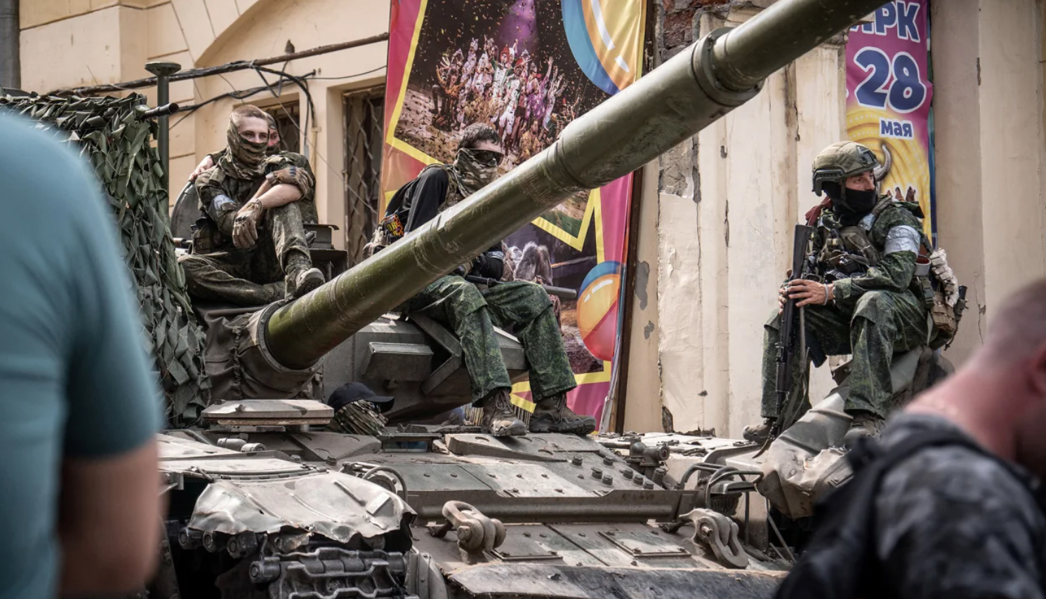 Binh sĩ Wagner ở Rostov-on-Don, ngày 24.6.2023. Ảnh: AFP