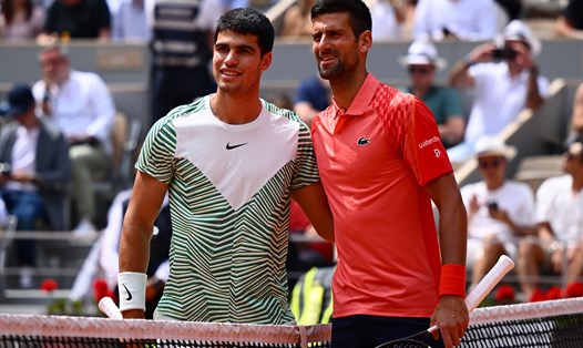  Novak Djokovic và Carlos Alcaraz đối đầu ở chung kết đơn nam Wimbledon 2023. Ảnh: Tennis.com.