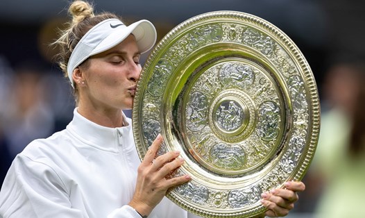 Marketa Vondrousova vô địch Wimbledon 2023 một cách xứng đáng. Ảnh: Wimbledon
