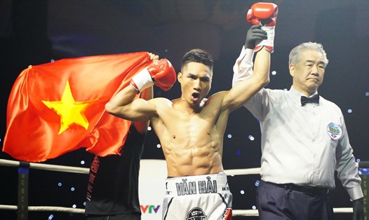 Võ sĩ boxing Nguyễn Văn Hải có trận thắng ấn tượng trước tay đấm của Bangladesh. Ảnh: Phong Lê