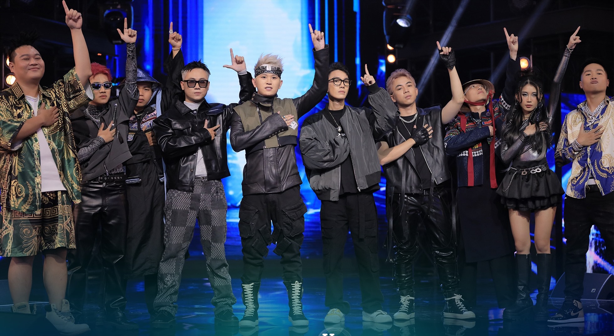 Đội của HLV B Ray tại vòng Đối đầu Rap Việt. Ảnh: NSX.