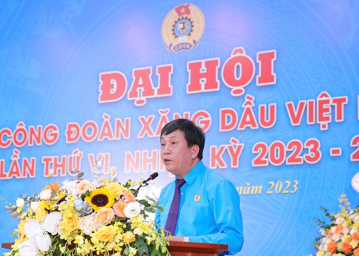 Chủ tịch Công đoàn Công Thương Việt Nam Phan Văn Bản phát biểu tại đại hội. Ảnh: Công đoàn Công Thương VN