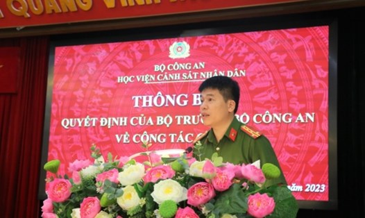 Đại tá, PGS.TS Trần Hồng Quang phát biểu khi nhận quyết định bổ nhiệm làm Phó Giám đốc Công an tỉnh Nghệ An. Ảnh: Học viện CSND