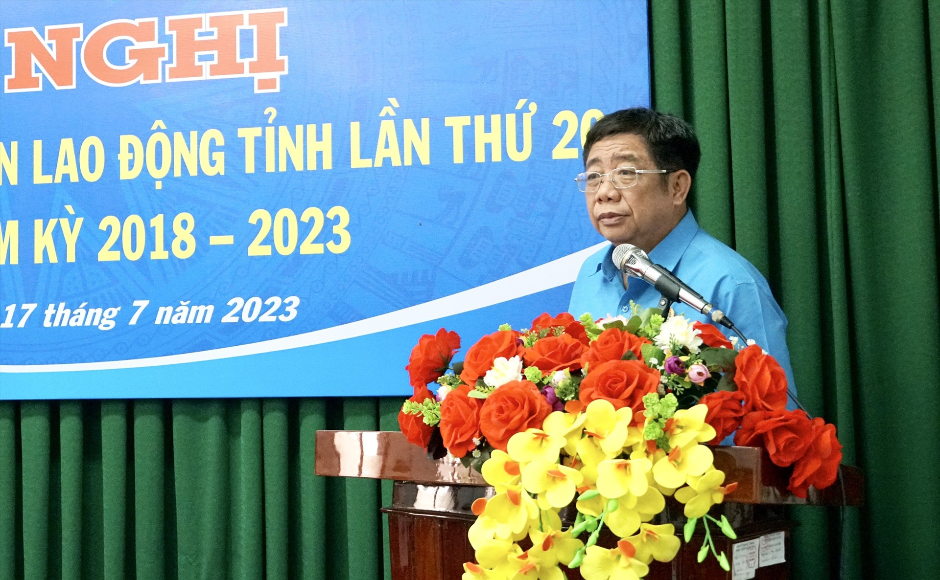 Chủ tịch Liên đoàn Lao động tỉnh Sóc Trăng Nguyễn Thanh Sơn phát biểu tại hội nghị.  Ảnh: Anh Khoa.