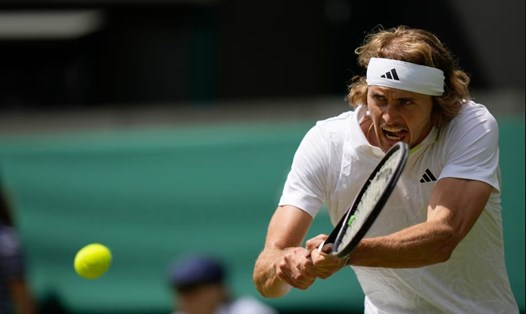 Tại giải Wimbledon vừa qua, Alexander Zverev bị loại sớm. Ảnh: Wimbledon