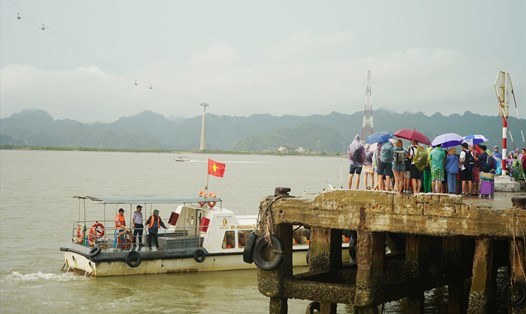 Huyện Cát Hải đề nghị các cơ sở lưu trú giảm giá phòng nghỉ cho du khách không thể về đất liền do bão. Ảnh minh hoạ: Mai Dung